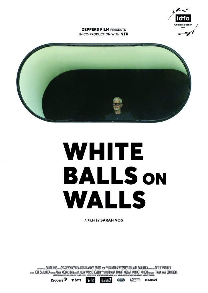 20. MDAG | Białe jaja na ścianach (White Balls on Walls)